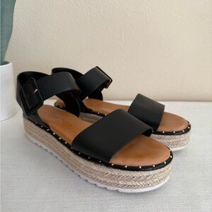 Gianni Bini Black Leatner Studded Espadrille Platform Sandals